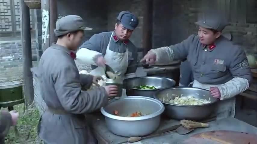 抗战神剧热度高的原因