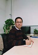 上理管院专业学位教育中心新生论坛启航新征程，共绘未来蓝图

引言
在金秋送爽的季节里，上海理工大学管理学院专业学位教育中心迎来了一年一度的新生论坛。这不仅是一场知识的盛宴，更是一次思想与梦想的碰撞。论坛以“启航新征程，共绘未来蓝图”为主题，旨在为新生提供一个交流思想、规划未来的平台，同时也为学院与学生之间搭建起沟通的桥梁。

论坛背景
上海理工大学管理学院专业学位教育中心自成立以来，始终致力于培养具有国际视野、创新精神和实践能力的高级管理人才。随着教育改革的不断深入，中心不断优化课程设置，强化实