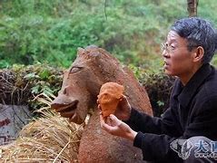 广场舞图中的人物形象