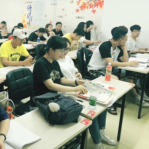 探索哈尔滨培训学校选择与建议